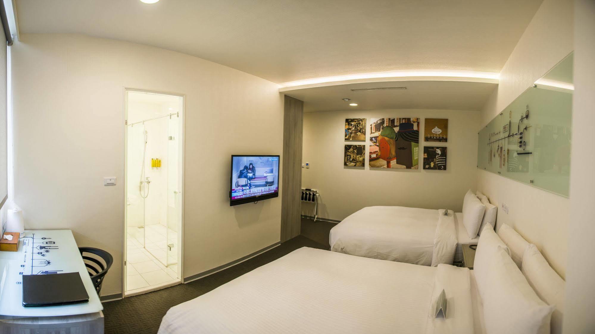 Hotel Olah Poshtel - Taichung Station Exterior foto